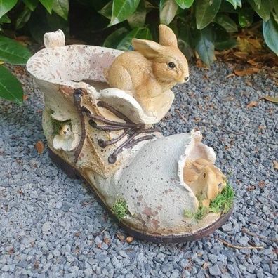 Gartenfigur Pflanzschuh mit Hasen zum bepflanzen 15 cm