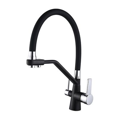 Schwarze 3-in-1-Küchenarmatur mit ausziehbarer Brause und Filter