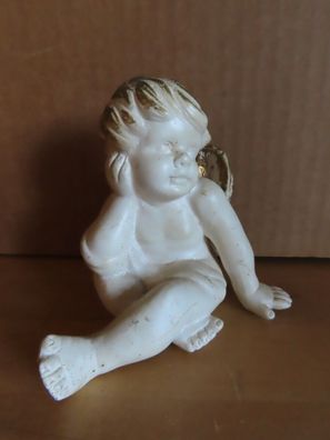Figur Engel sitz Kopf auf eine Hand gestützt Keramik 10,3cm H