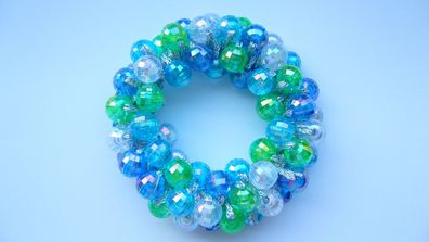 Haargummi Haarschmuck Haarband aus Perlen für Damen Mädchen (Art. Nr. k2 05)