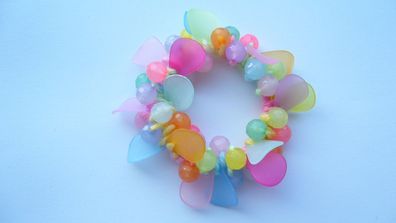 Haargummi Haarschmuck Haarband aus Perlen für Damen Mädchen (Art. Nr. k3 63)