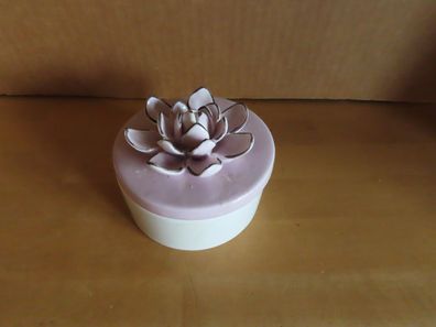 Schale klein mit Deckel rosa mit geformter Blume auf dem Deckel Keramik
