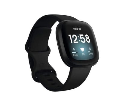 Fitbit Versa 3 Es ist schwarz