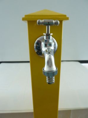 tomco Wasserzapfstelle eckig aus Stahl 75 cm verschiedene Farben mit CAP3 Aluguss