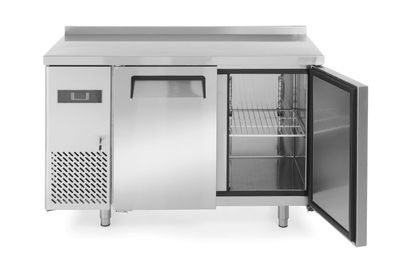 Arktic Kühltisch mit 2 Türen 2 Böden und Aufkantung 220 Liter 1200x600x886mm