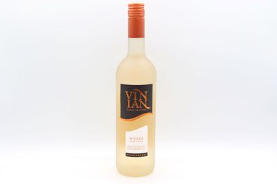 VINIAN Trollinger mit Schwarzriesling Blanc de Noir QbA 0,75 ltr