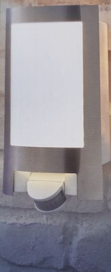 Livarno home LED-Außenleuchte mit Bewegungsmelder silber oder schwarz