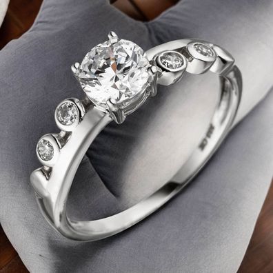 Damen Ring 333 Gold Weißgold 5 Zirkonia Weißgoldring