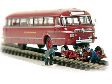 Spur HO Brekina Schiene-Strasse-Bus ungeöffnet OVP (3458k)