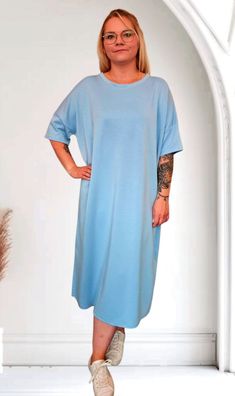 Italy Soft Touch Kleid Midikleid Halbarm Seitenschlitz one size bis Gr. 52 Hellblau