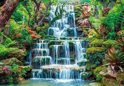 Wasserfall im Dschungel