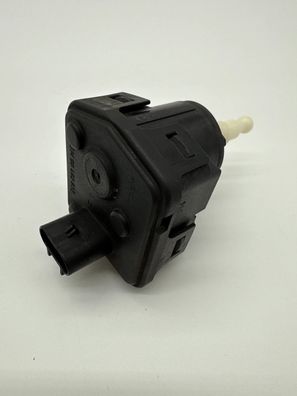 Opel Omega B Stellmotor Scheinwerfer Leuchtweitenregulierung LWR 90492832