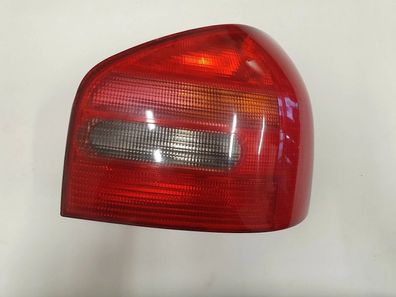 Original Audi A3 8L Vorfacelift Rücklicht Rückleuchte Rechts 8L0945096