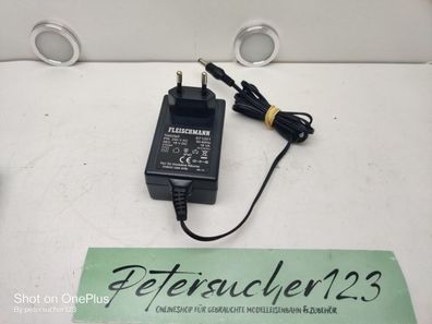 Fleischmann 671001 Netzteil / Trafo / 230 V AC / 50-60Hz / 18 V DC / 18 V / Schwarz