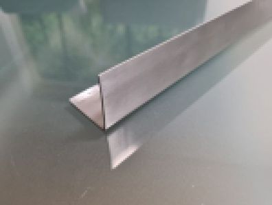 Eckschutzschiene Kantenschutz Edelstahl geschliffen 40x40x1000 dreifach gekantet