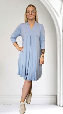 Italy 38 40 42 weiches Viskose-Kleid 3/4 Arm Kellerfalte V-Ausschnitt Hellblau