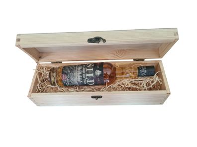 Geschenkset Holzbox mit Klappdeckel Flasche SILD Jöl en Reek Single Malt Whisky