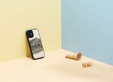 MAN&amp; OOD Hülle für iPhone 12 mini weißer Stier