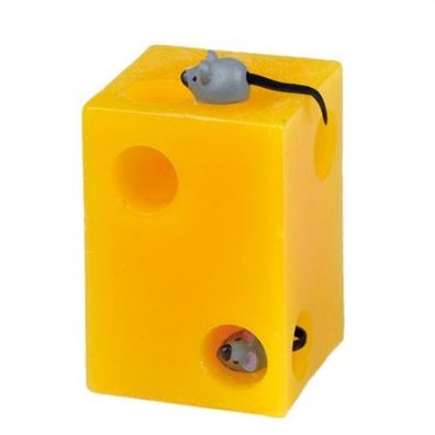 Handgearbeitete Kerze in Käseform - ca 7 cm