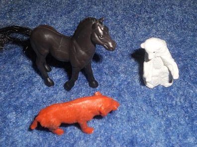 3 kleine Spielfiguren aus der Tierwelt- Pferd, Wildschwein, Eisbär