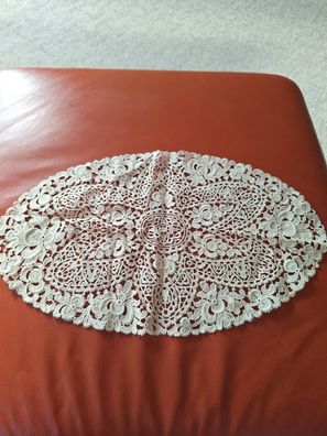 Deckchen Decke Plauener Spitze oval 46x26cm beige