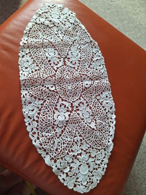 Deckchen Decke Plauener Spitze oval 60x27cm weiß