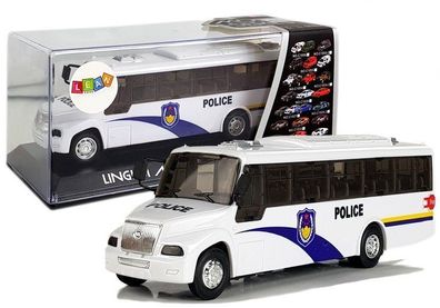 Weißer Polizeibus mit Saitengeräusch