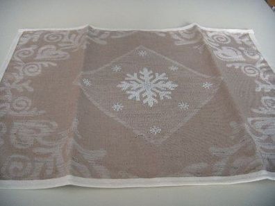 handgesticktes Deckchen "Schneeflocke" - Einzelstück