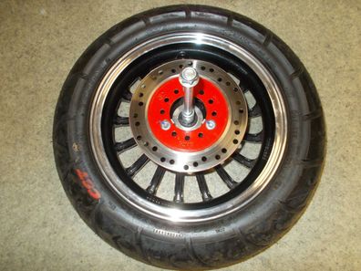 GTS Levanti 50i Reifen 120/70-12 Felge vorne Bremsscheibe Steckachse Roller