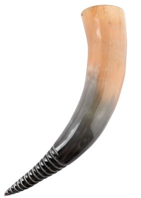 Wikinger-Trinkhorn mit Spiralcarving