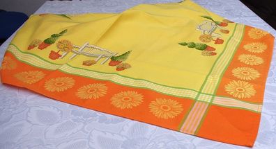 handbestickte Mitteldecke "Gartenidylle" - Echte Handarbeit