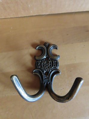 Wandhaken Garderobenhaken Kleiderhaken Messingfarben / ca. 10 cm hoch