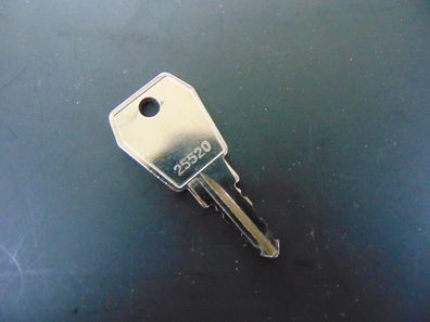 Original Kamei Ersatzschlüssel 25520 Schlüssel für Dachträger und Dachboxen Mercedes