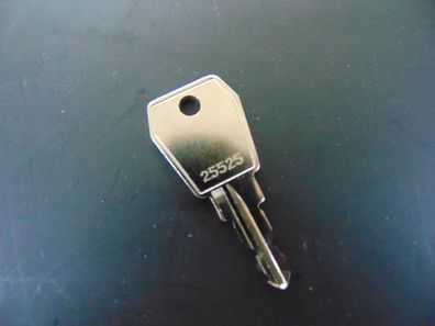 Original Kamei Ersatzschlüssel 25525 Schlüssel für Dachträger und Dachboxen Mercedes