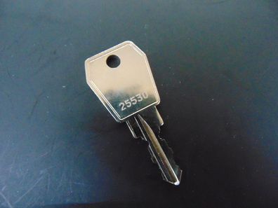 Original Kamei Ersatzschlüssel 25530 Schlüssel für Dachträger und Dachboxen Mercedes