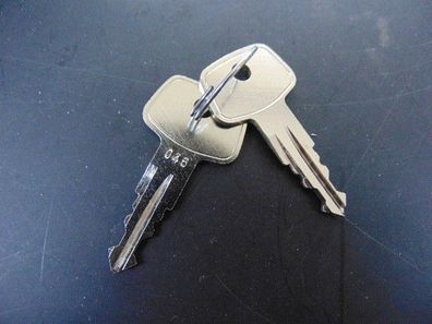 2x Original Kamei Ersatzschlüssel 046 Schlüssel für Dachträger und Dachboxen Mercedes