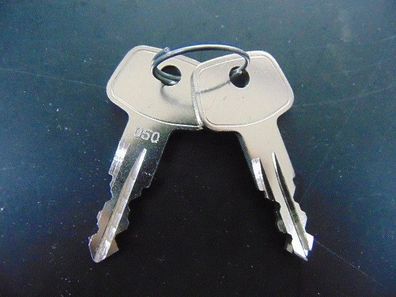 2x Original Kamei Ersatzschlüssel 050 Schlüssel für Dachträger und Dachboxen Mercedes