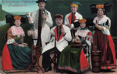 AK Künstlerkarte, Schaumburg-Lippische , Landestracht", gelaufen am 15.05.1917