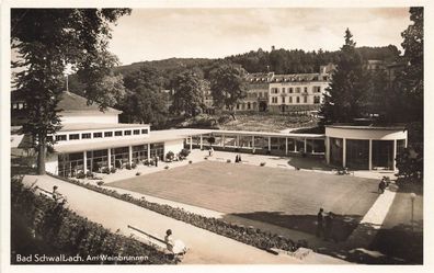 AK Bad Schwalbach (65307), Am Weinbrunnen, n. gelaufen