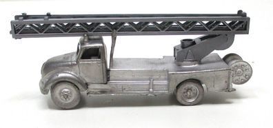 Spur N MZZ Magirus Sirius S3500 Feuerwehr Drehleiter Bausatz OVP (1:160)(6578k)