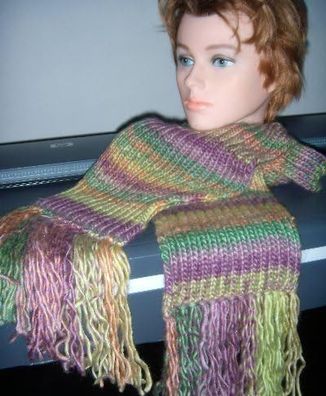 handgestrickter Fransenschal - pastell-bunt