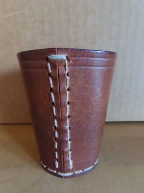 Würfelbecher braun aus Leder nachgedunkelt ohne Würfel ca. 8,6 cm H