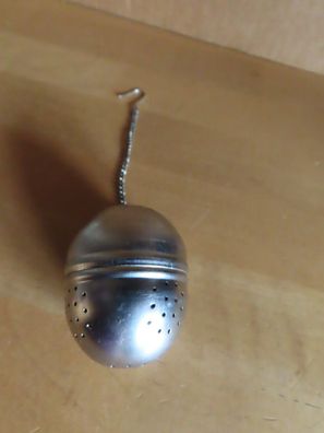 Gewürzei Teeei Tee-Ei Teesieb Metall an einer Kette Fackelmann
