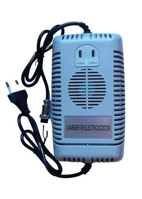 Ladegerät Netzteil Adapter Akku 48V 2.5A 3-Polig Blei-Säure Batterie charger