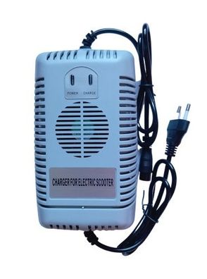 Ladegerät Netzteil Adapter Akku 48V 2.5A 3-Polig Blei-Säure Batterie charger