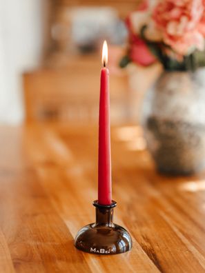 Kleiner witziger Kerzenständer aus der leeren Gin Flasche