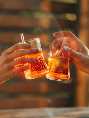 Glas - aus der 0,7l Aperol Flasche, handgefertigt bei Aschaffenburg - Upcycling