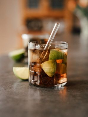 Rum Trink Glas 4er Set - witzige und nachhaltige Geschenkidee