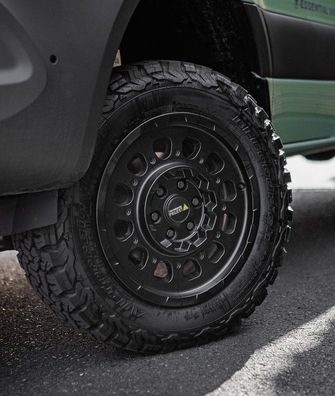 Grabber AT3 Komplettrad für Sprinter Camper 255/55 18 120R Twin Monotube Mono Felge