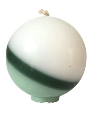 handgefertigte Kugelkerze - weiß/ tannengrün